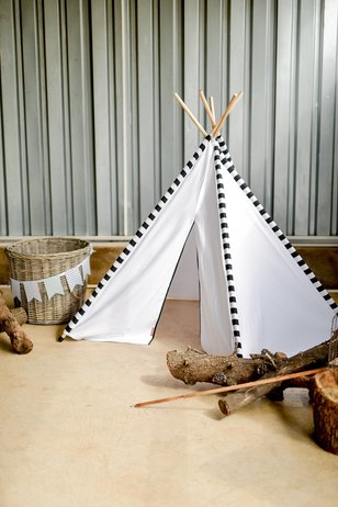 Woodlands themed baby shower and decor ideas.